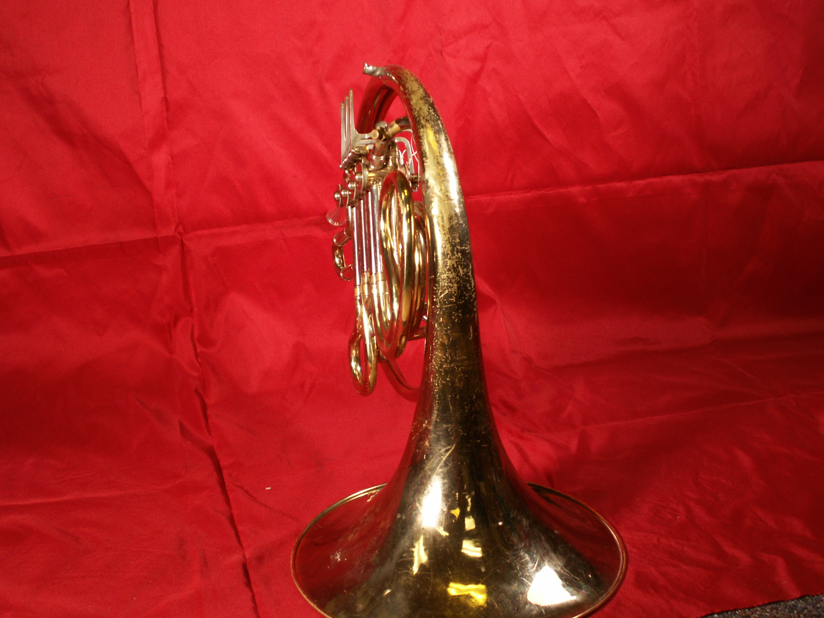 Horn tail section